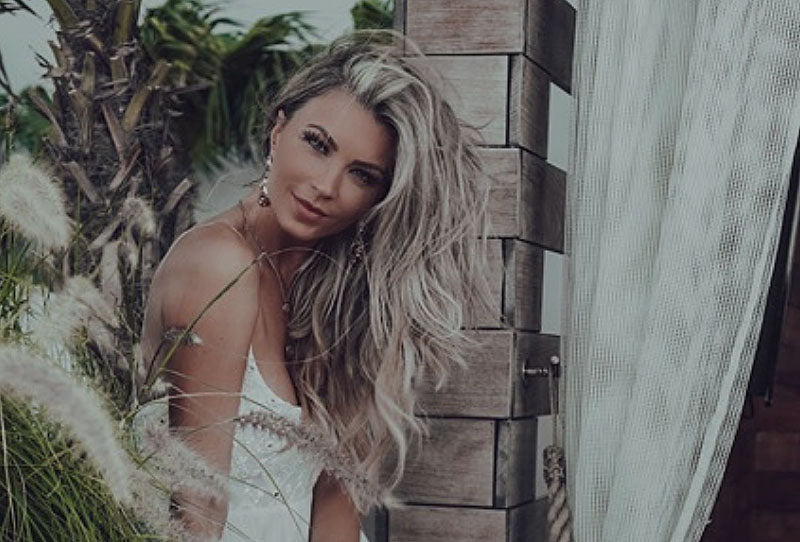 Fashion blogger Miss Taryn Walker interviews with Charles Albert Jewelry for Miami Talks