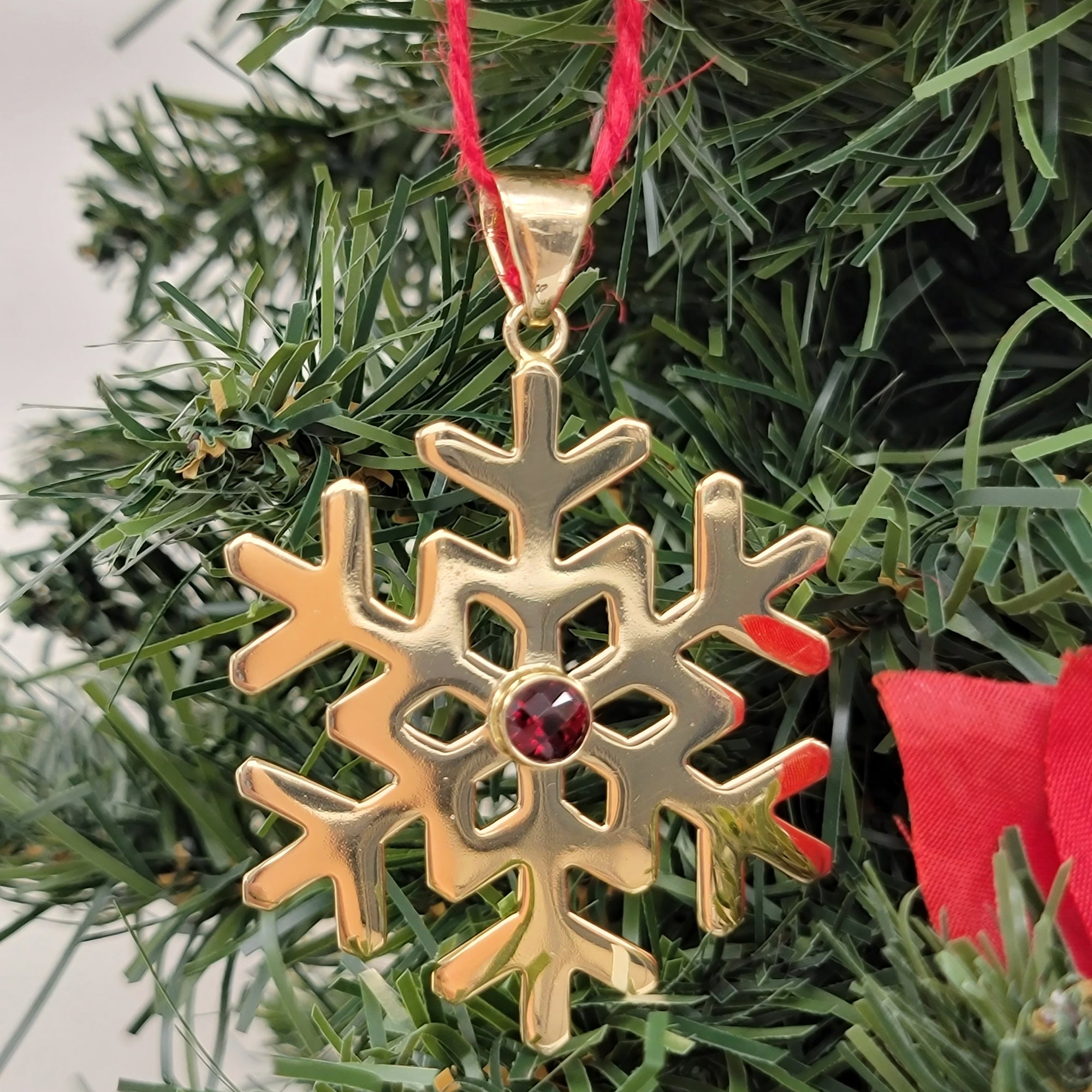 Alchemia Garnet Snowflake Pendant | Charles Albert Jewelry