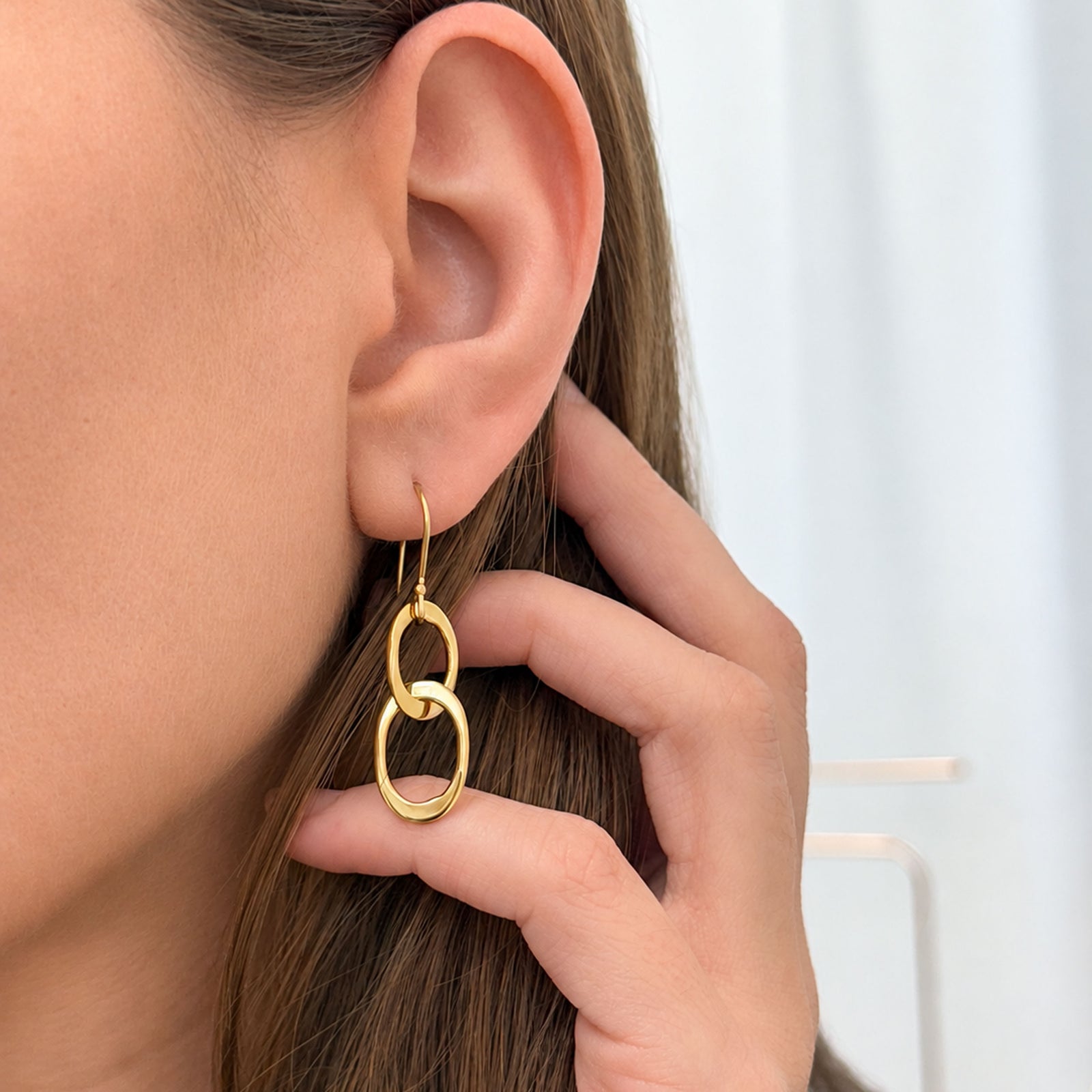 Alchemia Lightweight Chain Link Earrings | Charles Albert Jewelry
