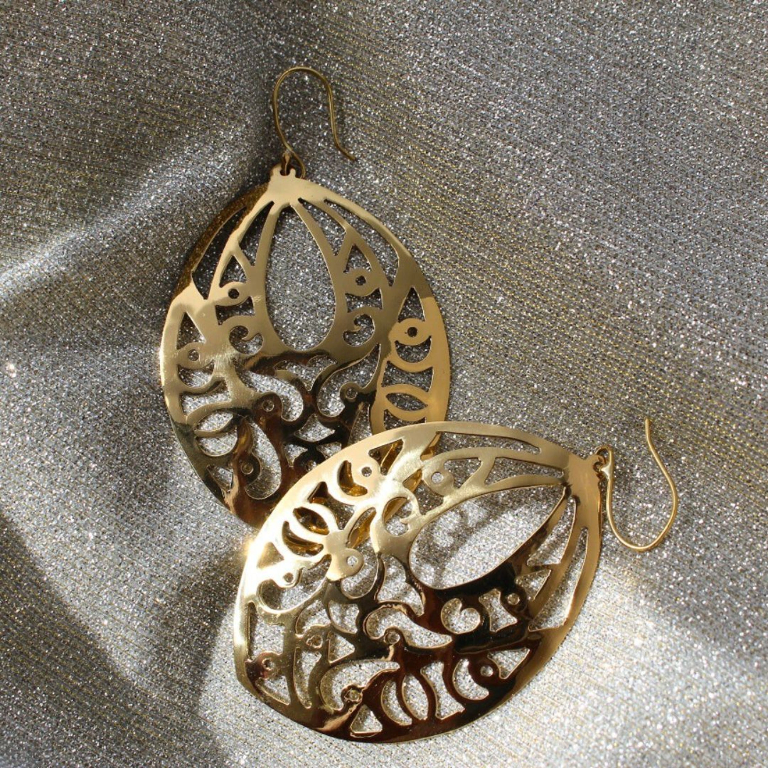 B/W 2500-5000 Earings – Anayra Jewellery