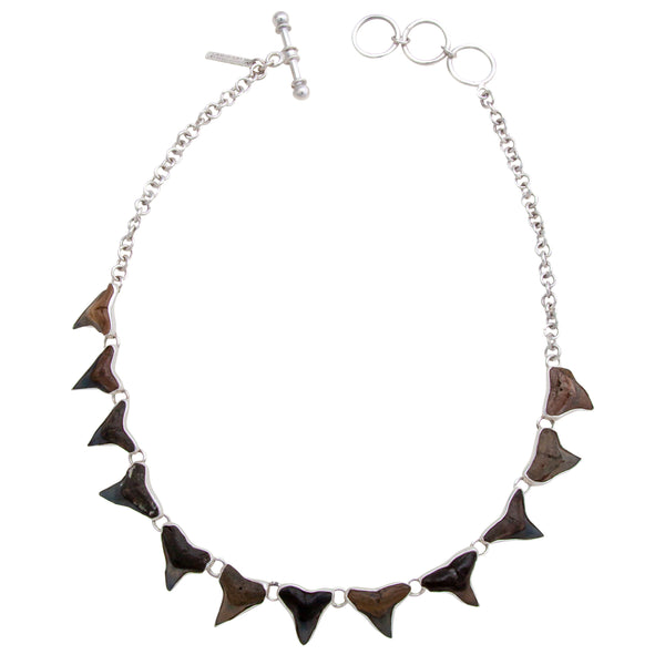 さら【クイックシルバー】シャーク・ボーンネックレス Charles-Albert-Jewelry-